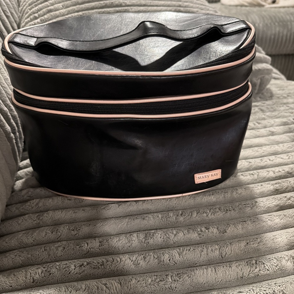 Mary Kay Cosmetic Train Case Double Compartment Black Faux Leather Pink Trim